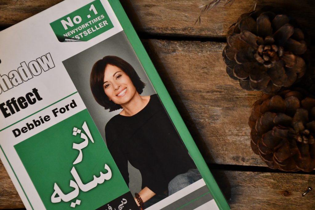 کتاب اثر سایه دبی فورد